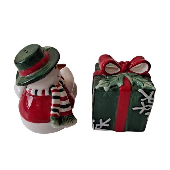 Vintage Fitz and Floyd Snowman Gift Box Christmas Holiday Salt & Pepper Shaker - Picture 2 of 9